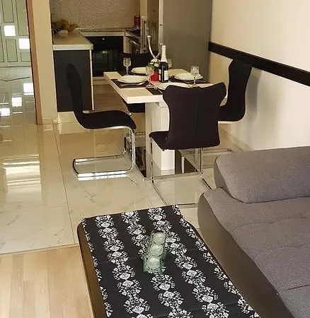 Apartman Laura *